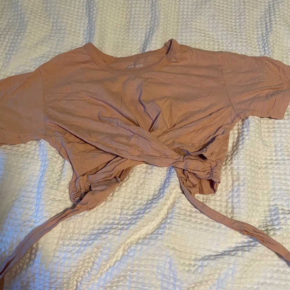 Aerie top, ties cross over are adorable when tying them in a little bow